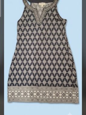 Sleeveless Navy and Cream Patterned V-Neck Dress
